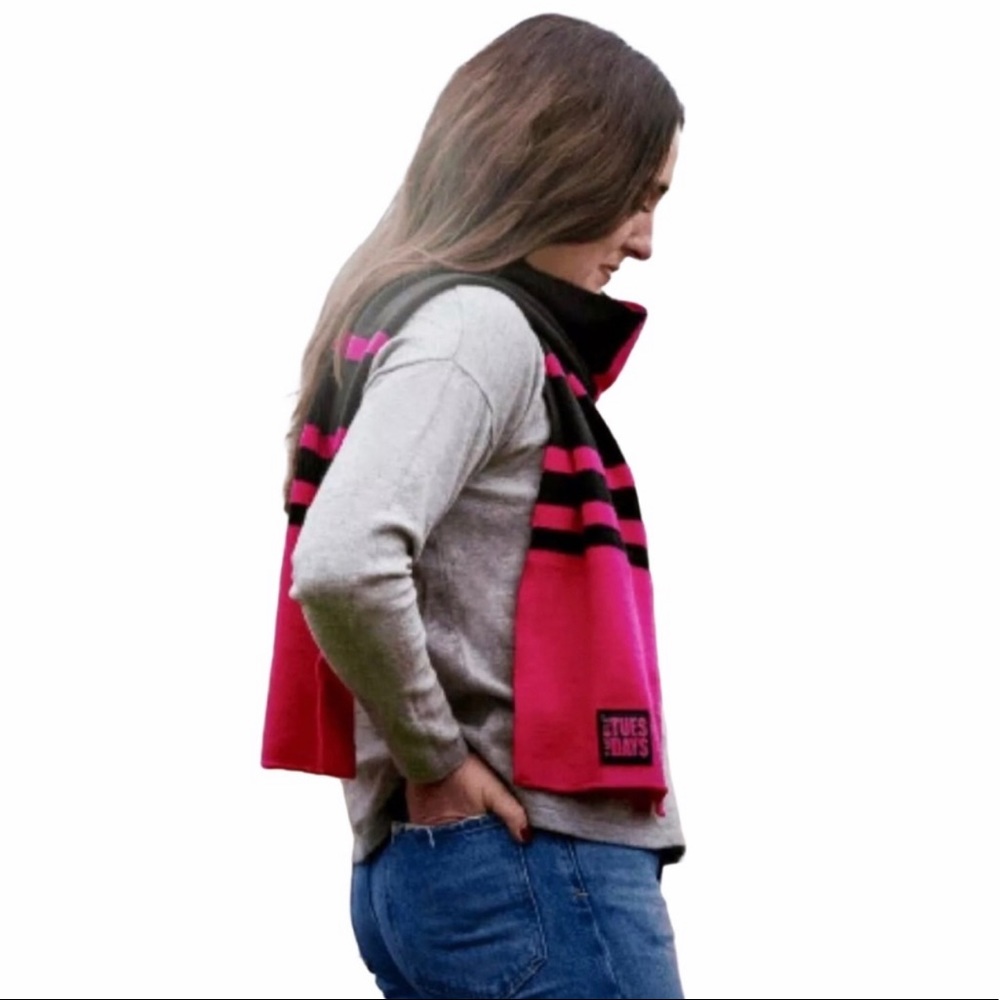 Black & Magenta T-Mobile Tuesday’s Scarf New In Bag - Picture 4 of 16